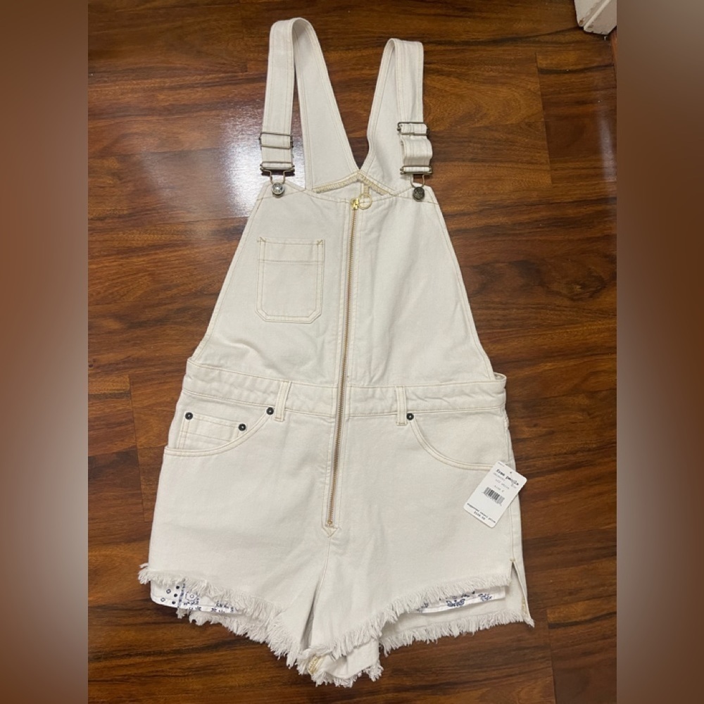 ☀️ Free People Sunkissed Denim Short Overalls | Ivory | NWT | Multiple Sizes☀️ F - Picture 2 of 8